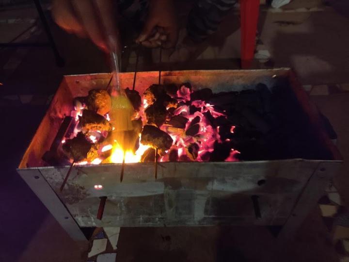 Nivritti Villa Matheran Exteriér fotografie