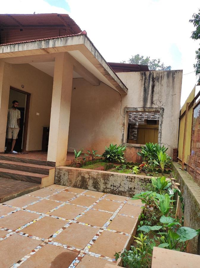 Nivritti Villa Matheran Exteriér fotografie
