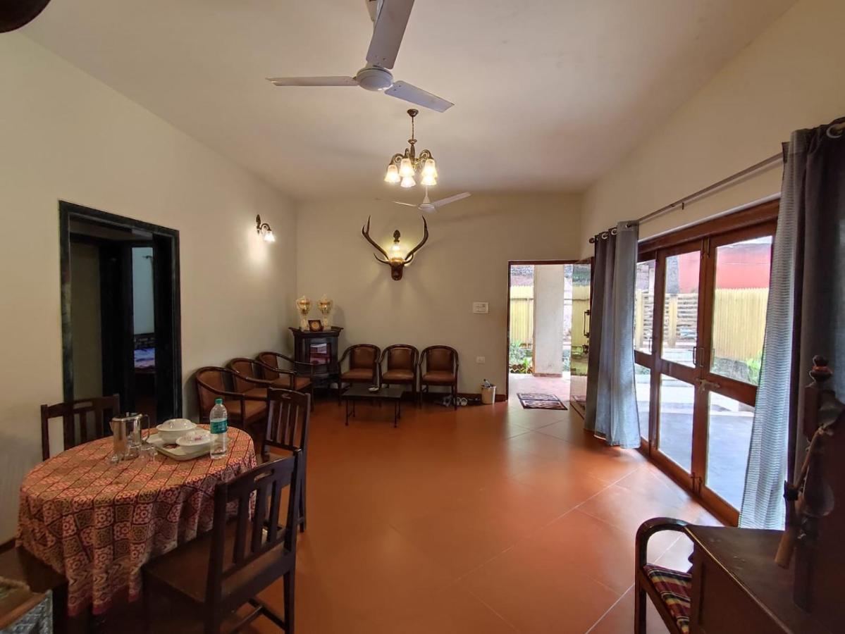 Nivritti Villa Matheran Exteriér fotografie