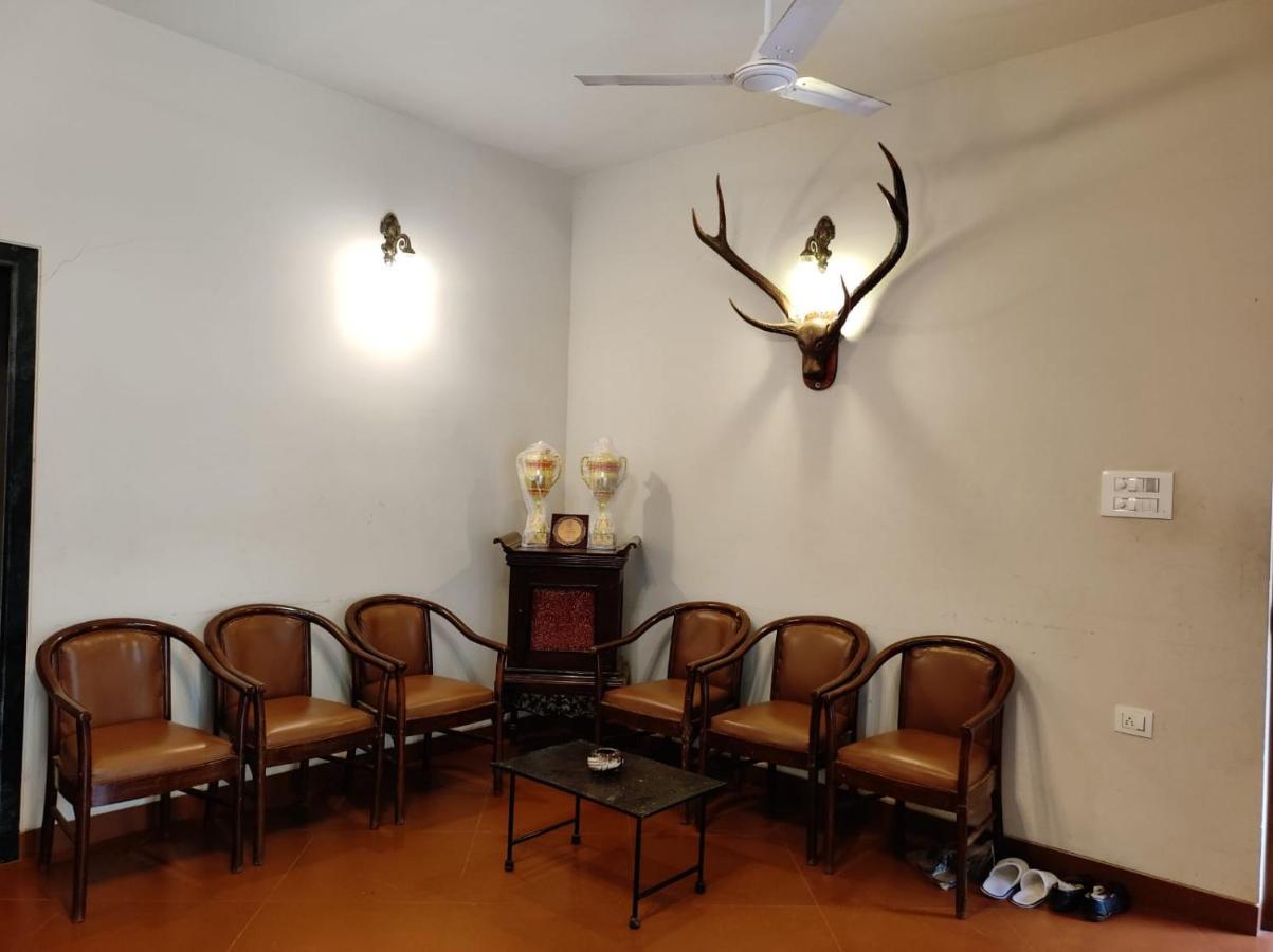 Nivritti Villa Matheran Exteriér fotografie