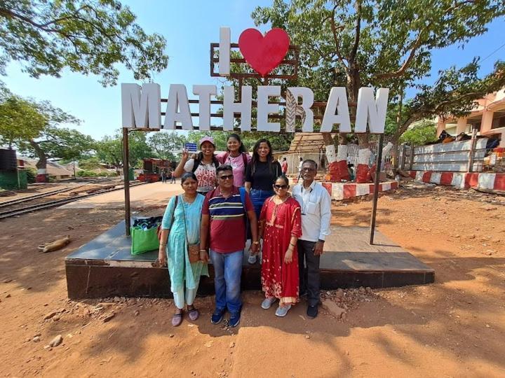 Nivritti Villa Matheran Exteriér fotografie