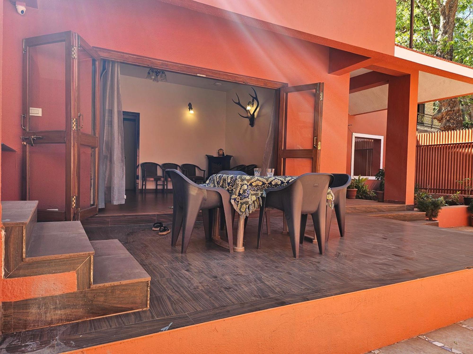 Nivritti Villa Matheran Exteriér fotografie