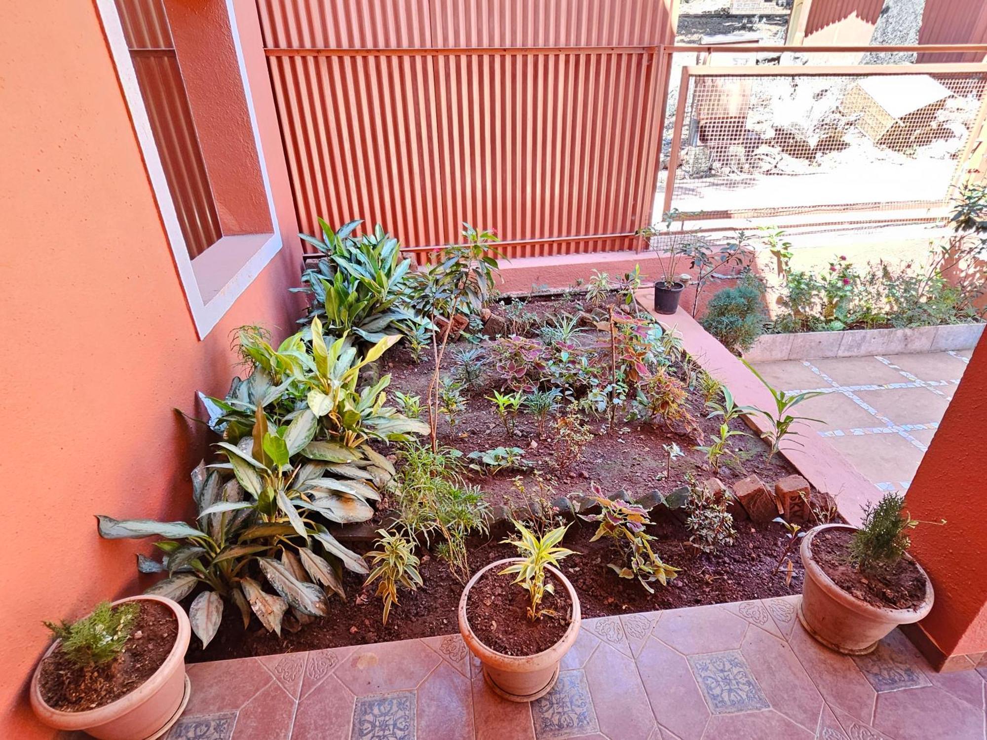 Nivritti Villa Matheran Exteriér fotografie